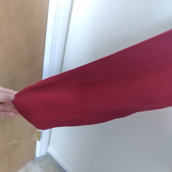 H&H Red Silk & Cotton Blend V Neck Men's Sweater Size Medium - Picture 8 of 10